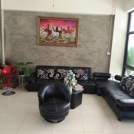 Pornsiri Hotel Sisaket Exterior foto