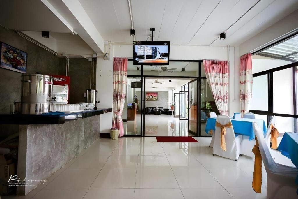Pornsiri Hotel Sisaket Exterior foto