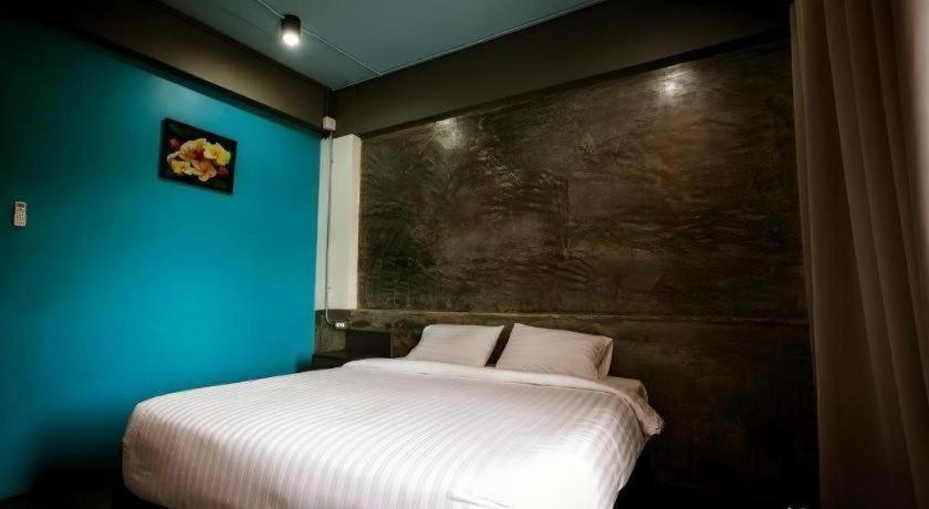 Pornsiri Hotel Sisaket Exterior foto