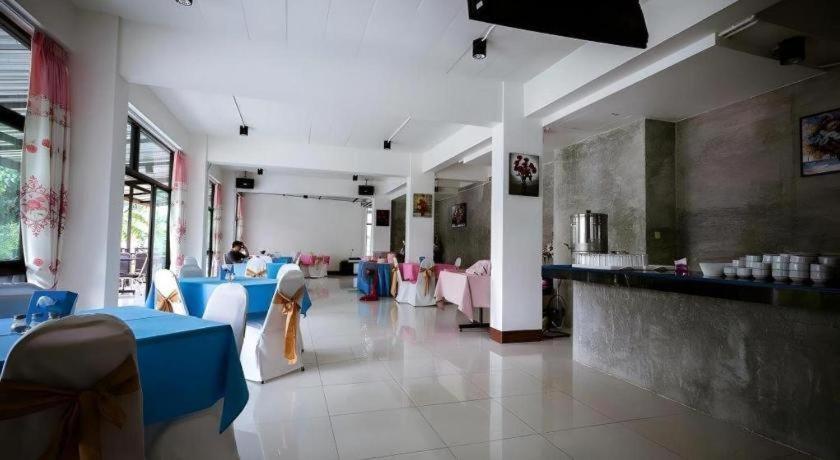 Pornsiri Hotel Sisaket Exterior foto