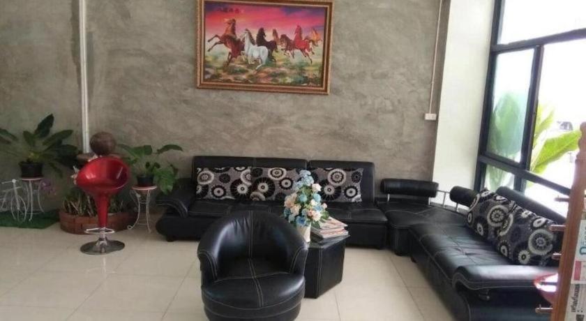 Pornsiri Hotel Sisaket Exterior foto