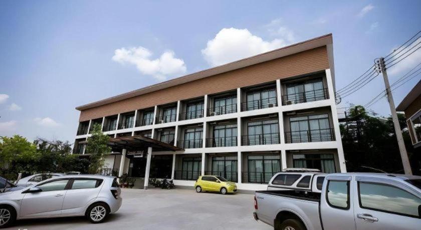 Pornsiri Hotel Sisaket Exterior foto