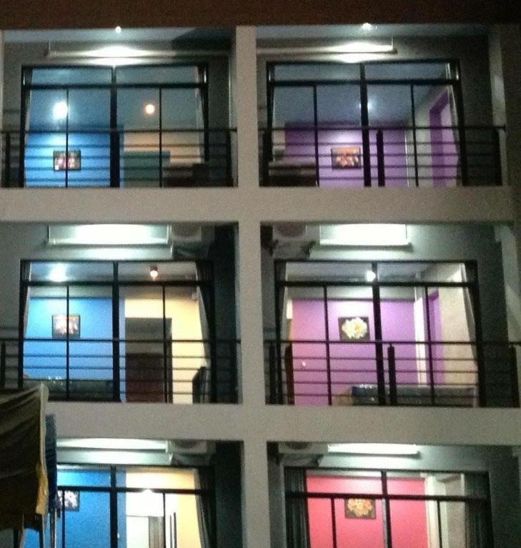 Pornsiri Hotel Sisaket Exterior foto